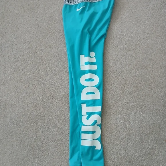 Nike Blue Athletic Leggings - Picture 5 of 7